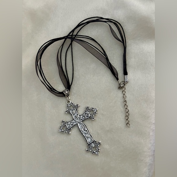 Ribbon Necklace with Gothic Cross Pendant Black Adjustable Brand New - Picture 6 of 8